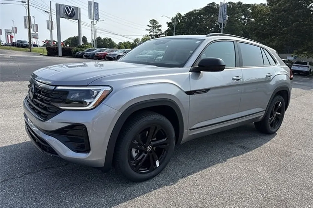 2025 Volkswagen Atlas Cross Sport SEL R-Line photo 1