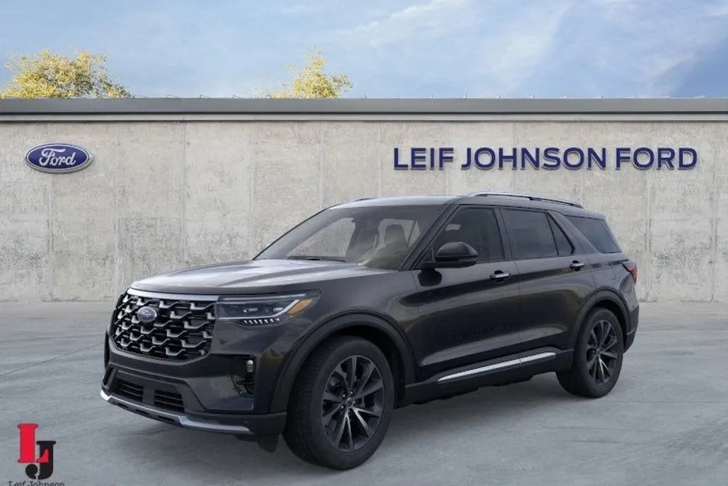 2025 Ford Explorer Platinum photo 1