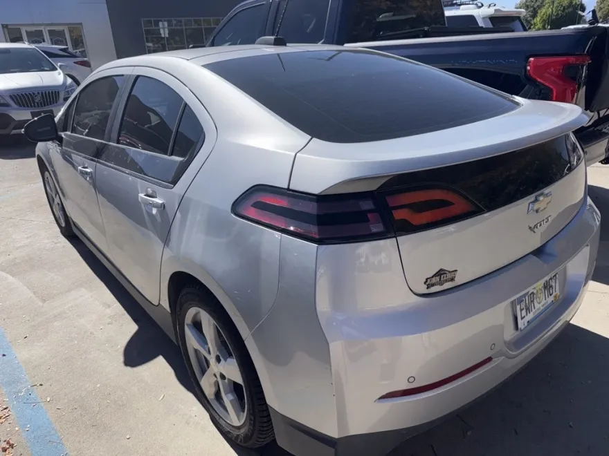 2015 Chevrolet Volt Base photo 1