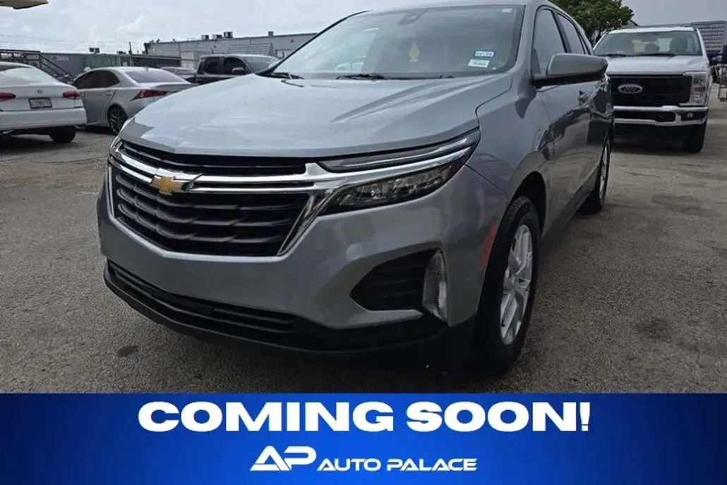 2023 Chevrolet Equinox LT photo 1