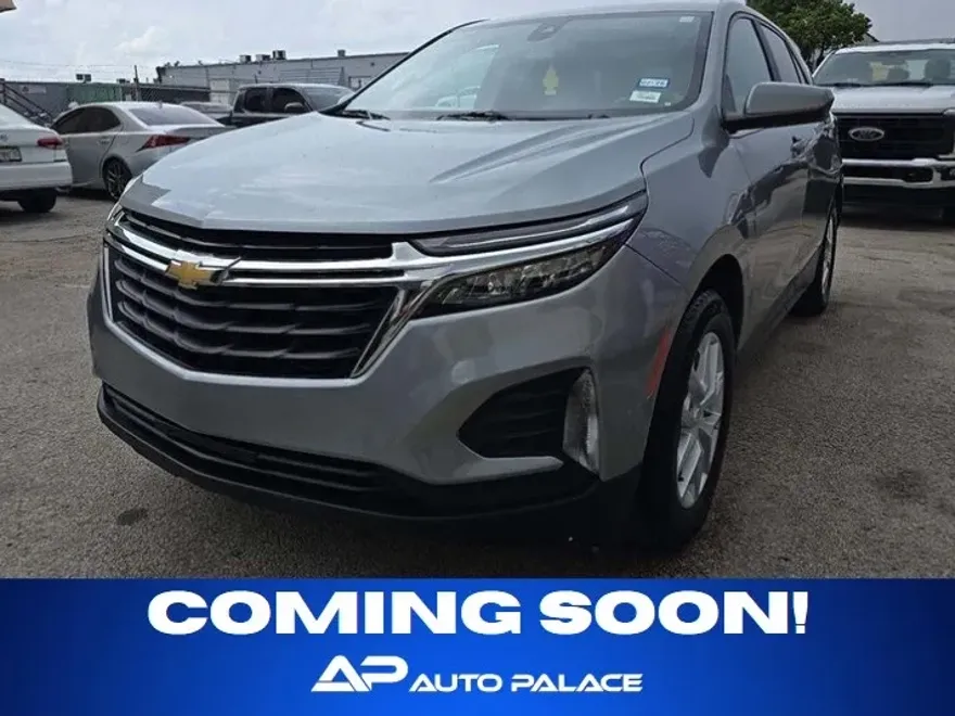 2023 Chevrolet Equinox LT photo 1