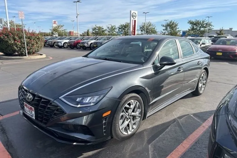 2023 Hyundai Sonata SEL photo 1