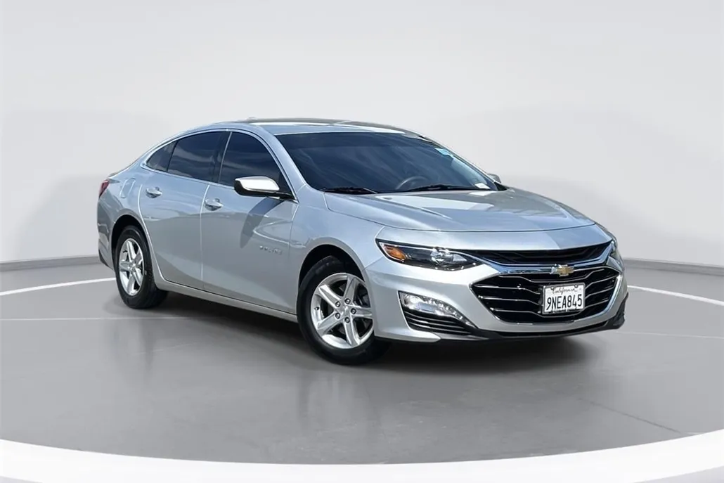 2022 Chevrolet Malibu 1LT photo 1