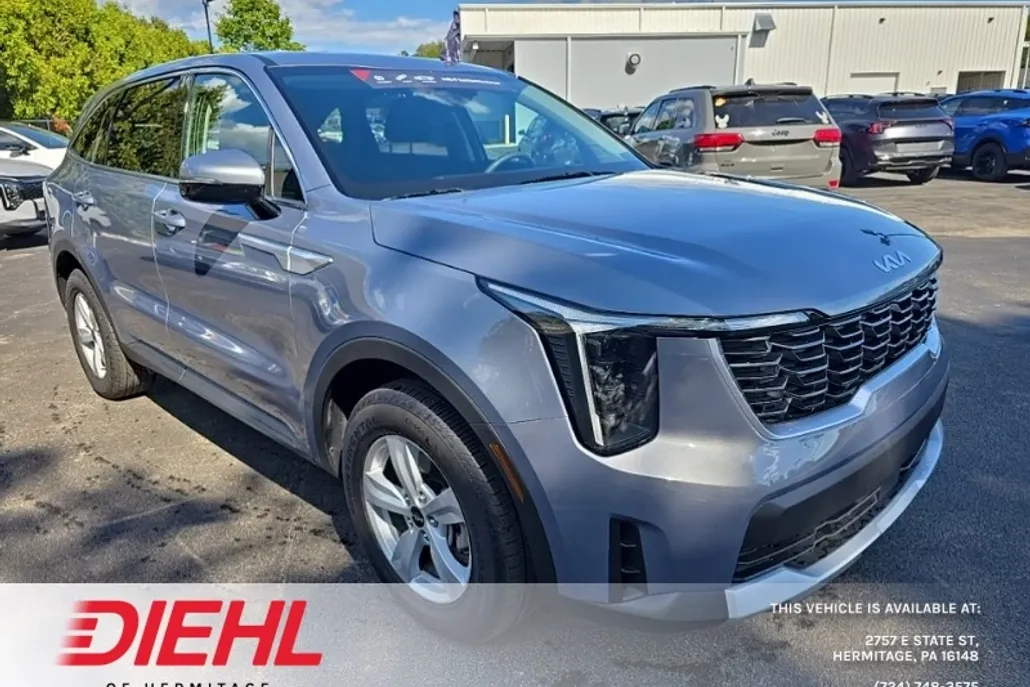 2024 Kia Sorento LX photo 1