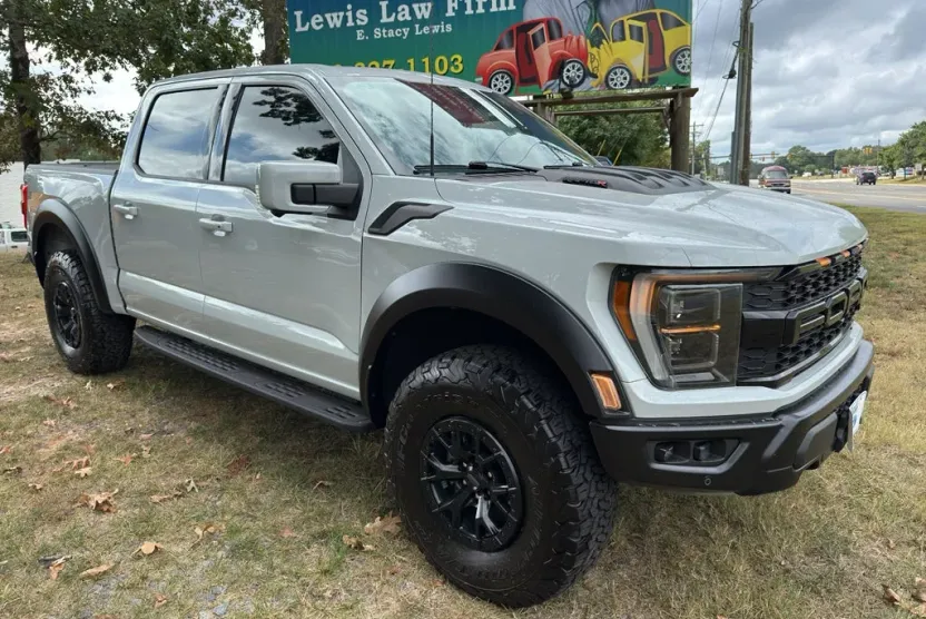 2023 Ford F-150 Raptor photo 1