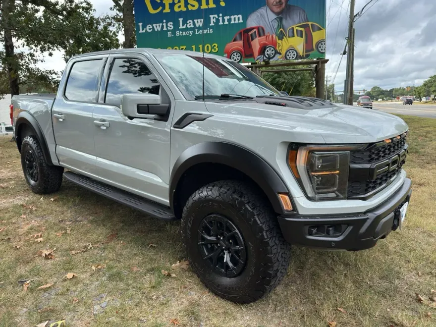 2023 Ford F-150 Raptor photo 1