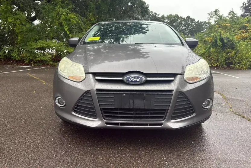 2012 Ford Focus SE photo 1