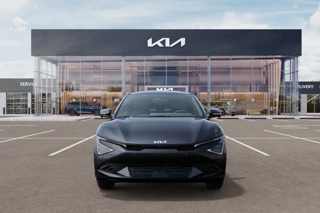 2025 Kia EV6 Wind photo 1