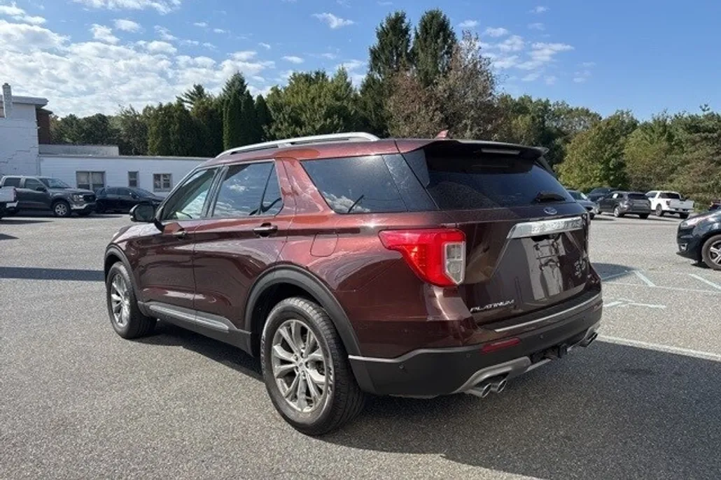 2020 Ford Explorer Platinum photo 1