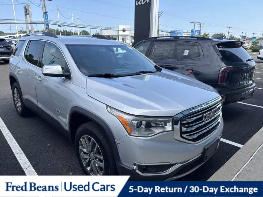 2017 Gmc Acadia SLE photo 1