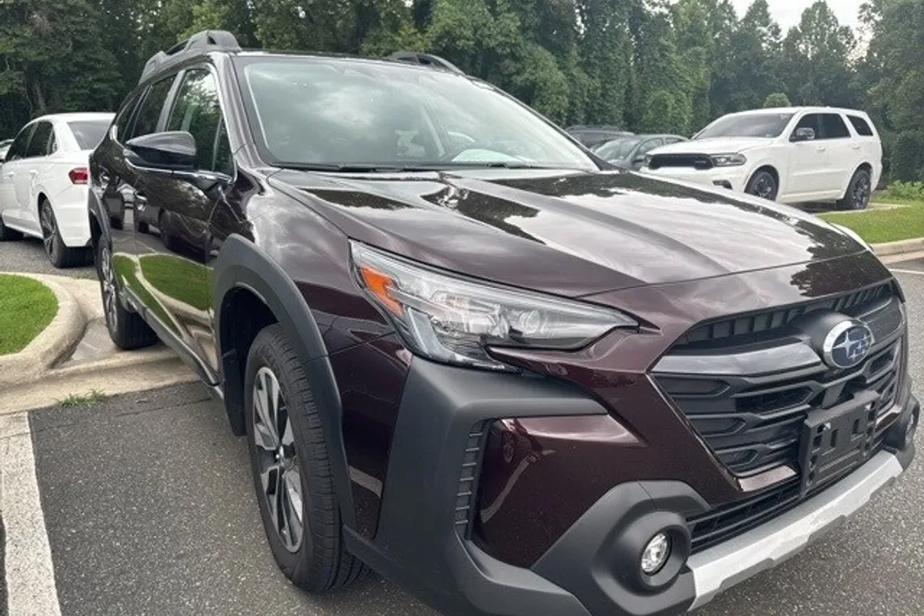 2025 Subaru Outback Limited photo 1