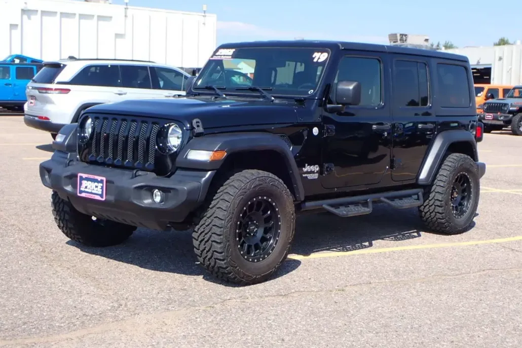 2019 Jeep Wrangler Sport S photo 1