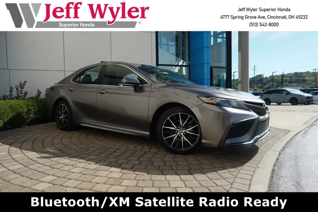 2024 Toyota Camry SE photo 1