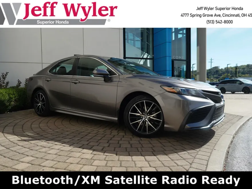 2024 Toyota Camry SE photo 1