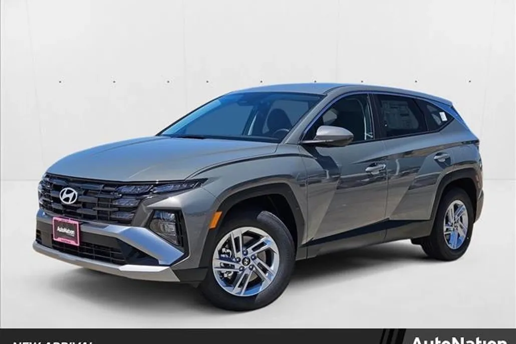 2026 Hyundai Tucson SE photo 1