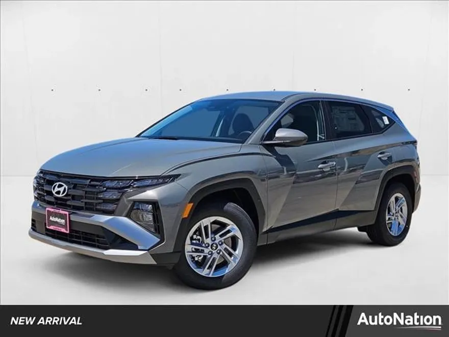 2026 Hyundai Tucson SE photo 1