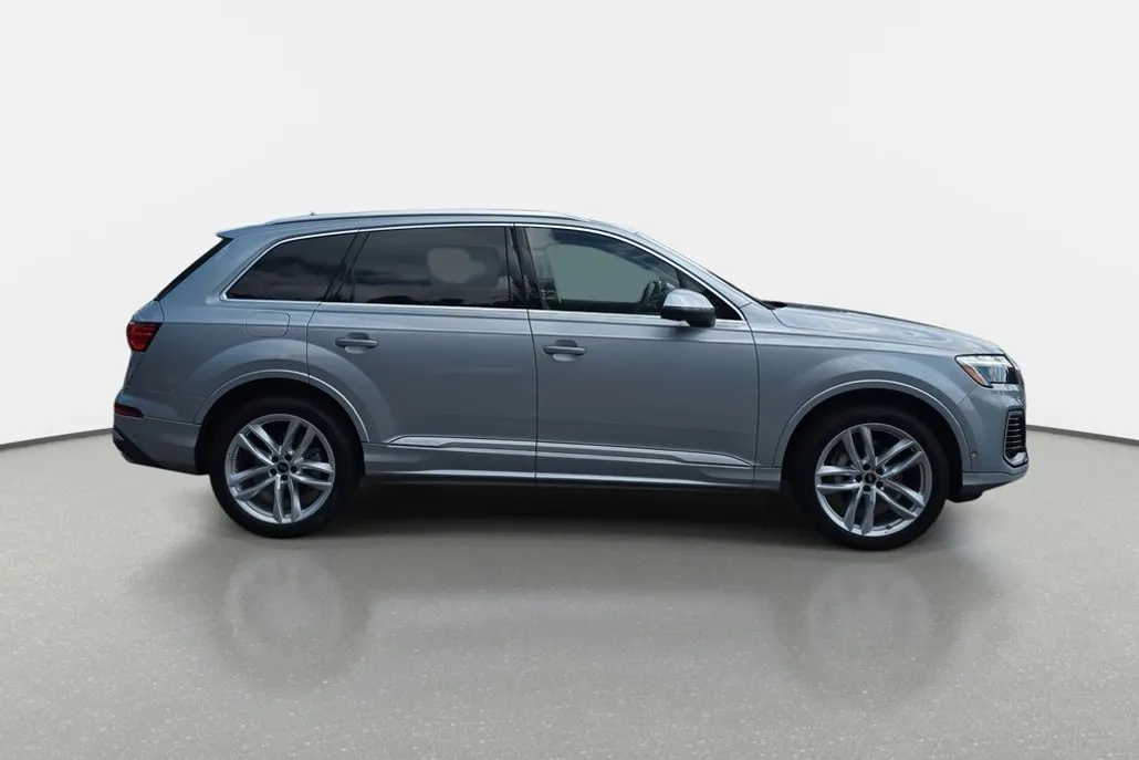2025 Audi Q7 55 Premium Plus photo 1