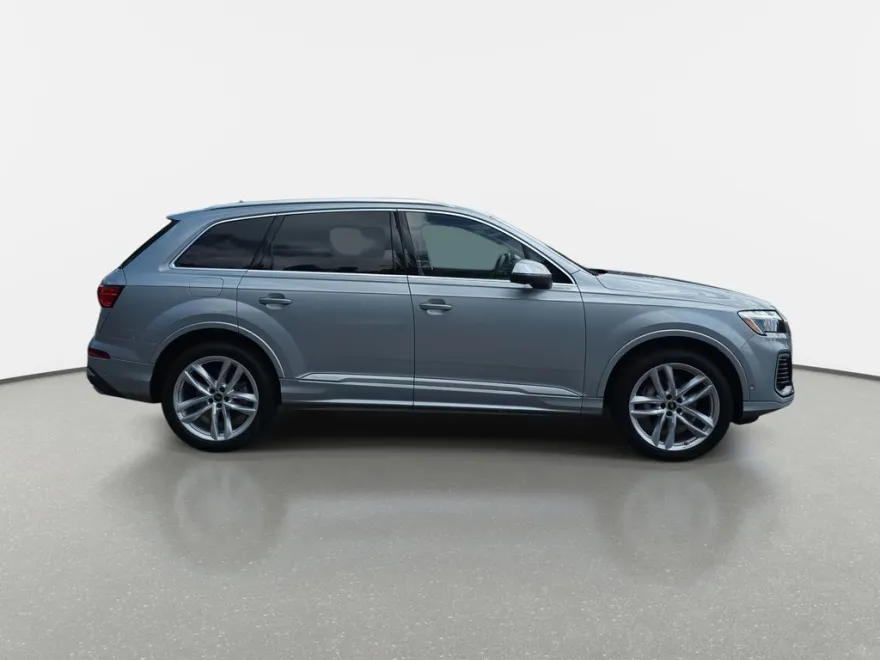 2025 Audi Q7 55 Premium Plus photo 1