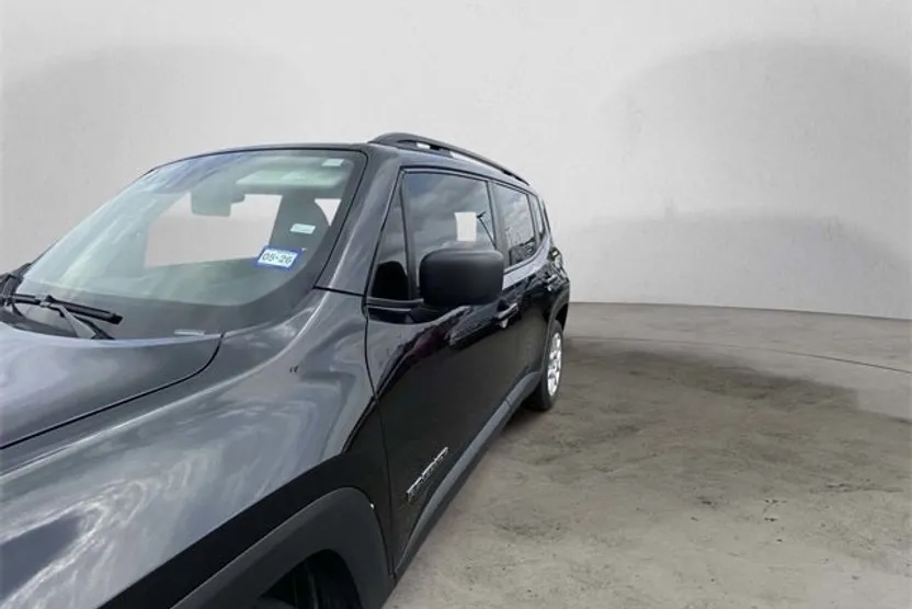 2022 Jeep Renegade Latitude photo 1