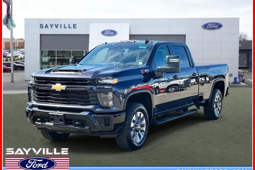 2024 Chevrolet Silverado 2500HD Custom photo 1