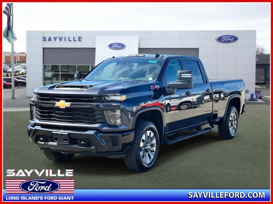 2024 Chevrolet Silverado 2500HD Custom photo 1