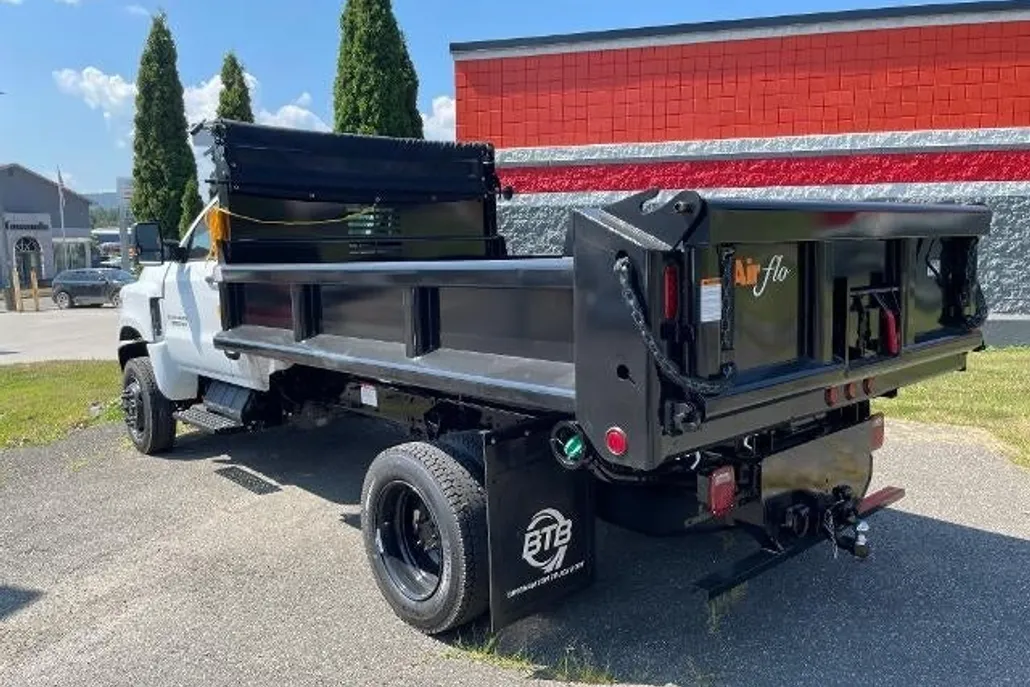 2025 Chevrolet Silverado 5500HD Work Truck photo 1