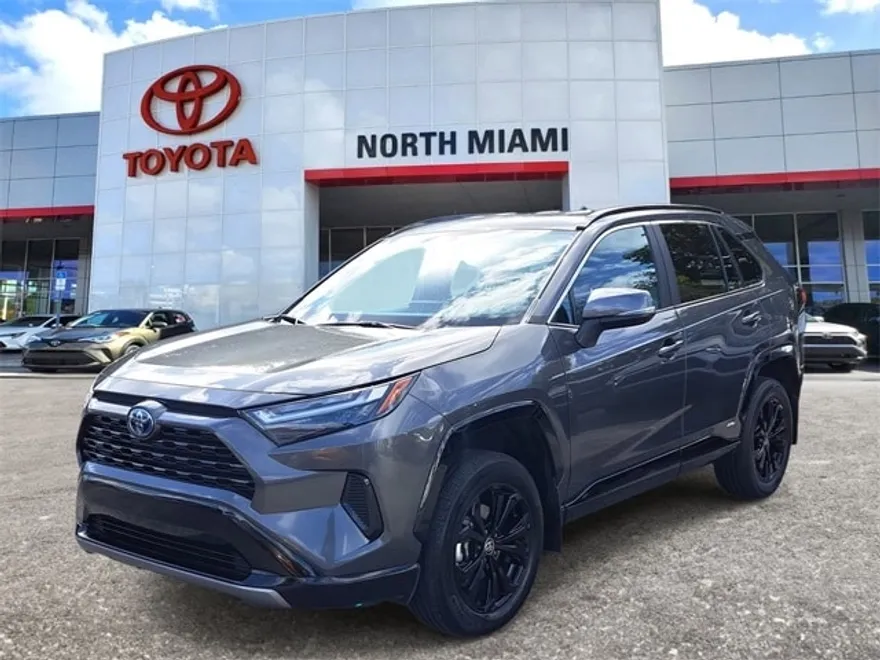 2024 Toyota RAV4 SE photo 1