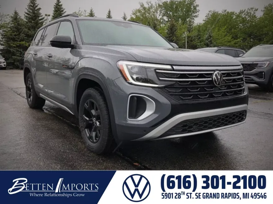 2025 Volkswagen Atlas Peak Edition SE photo 1