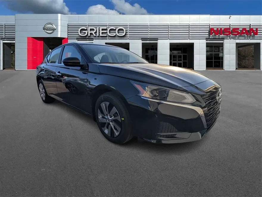 2025 Nissan Altima S photo 1