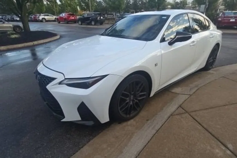 2021 Lexus IS 350 F SPORT photo 1