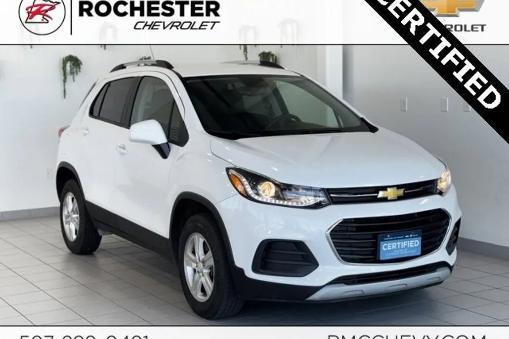 2022 Chevrolet Trax LT photo 1