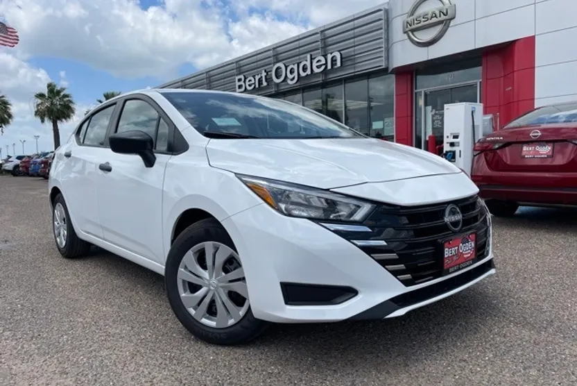 2025 Nissan Versa S photo 1