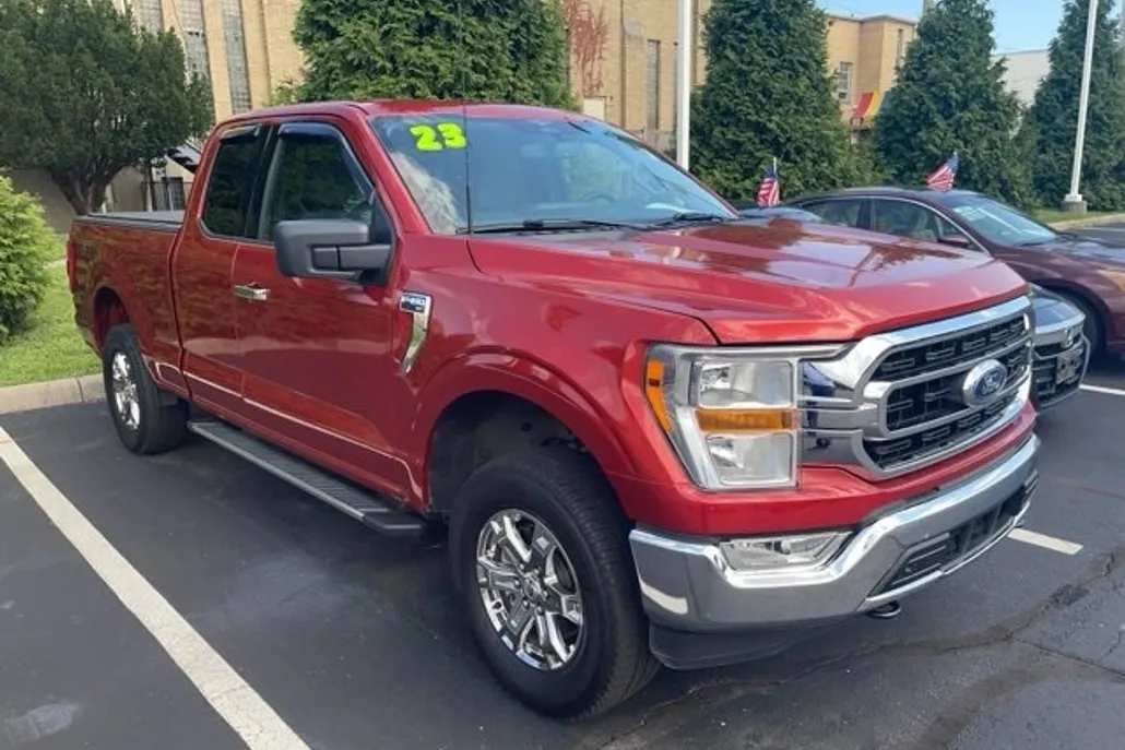 2023 Ford F-150 XLT photo 1