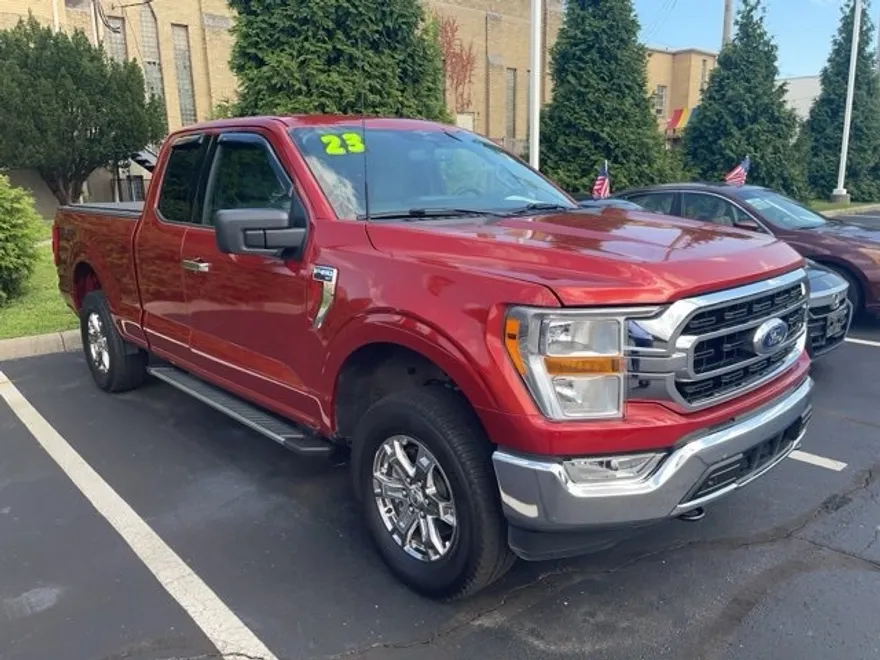 2023 Ford F-150 XLT photo 1