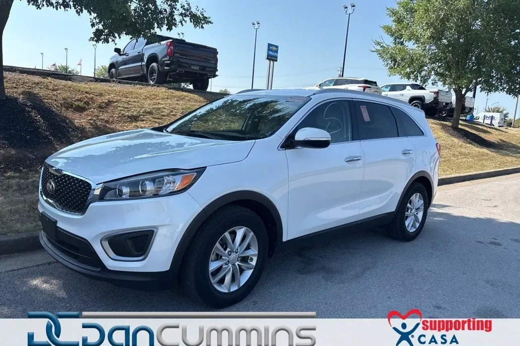 2016 Kia Sorento LX photo 1