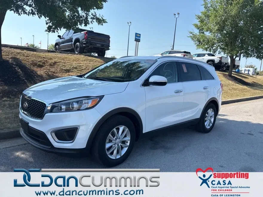 2016 Kia Sorento LX photo 1