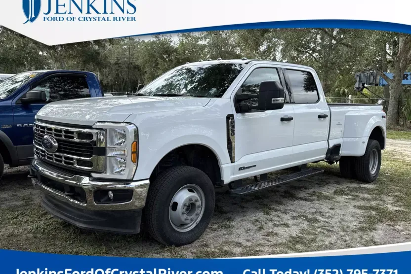 2024 Ford F-350 XLT photo 1
