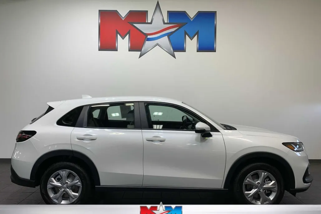 2025 Honda HR-V LX photo 1