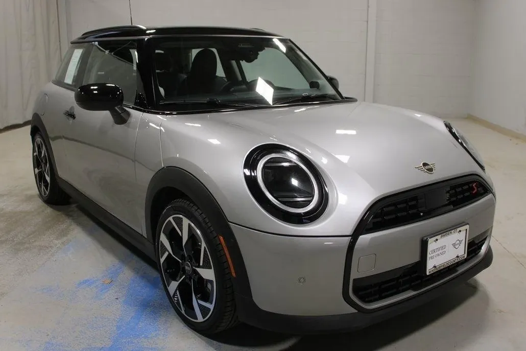 2025 Mini Cooper 2 Door Hardtop S photo 1