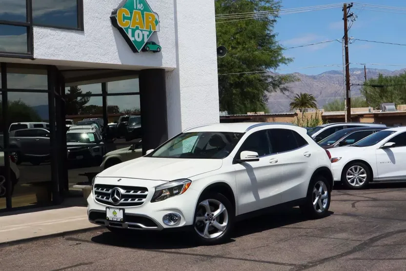 2018 Mercedes Benz GLA 250 photo 1