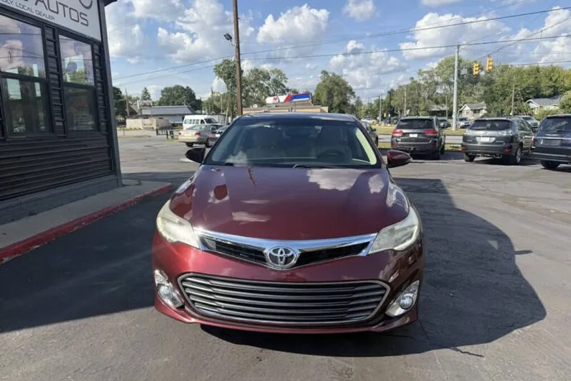 2015 Toyota Avalon XLE photo 1