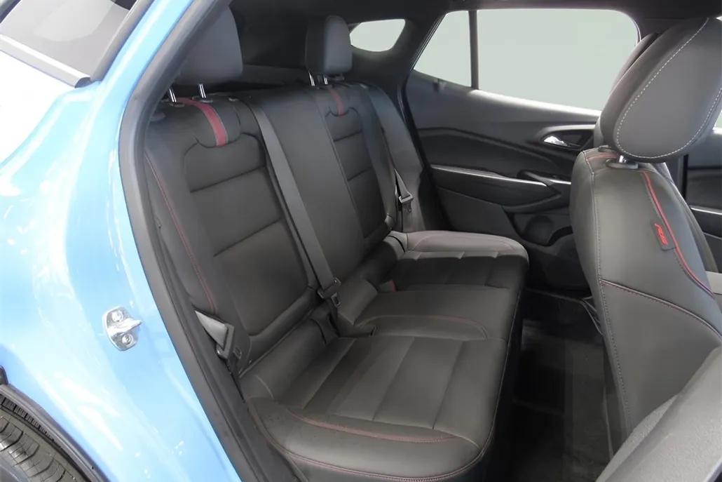 2024 Chevrolet Trax photo 1