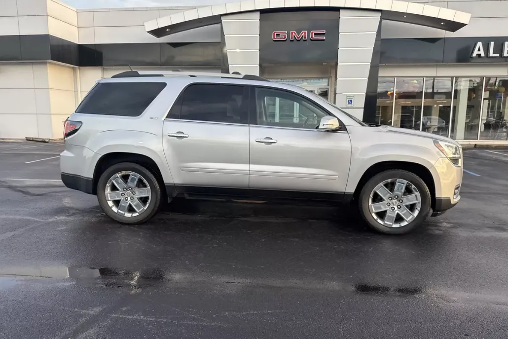 2017 Gmc Acadia Limited photo 1