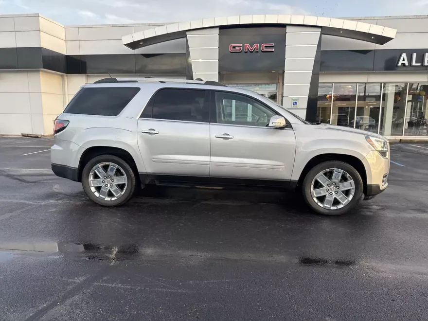 2017 Gmc Acadia Limited photo 1