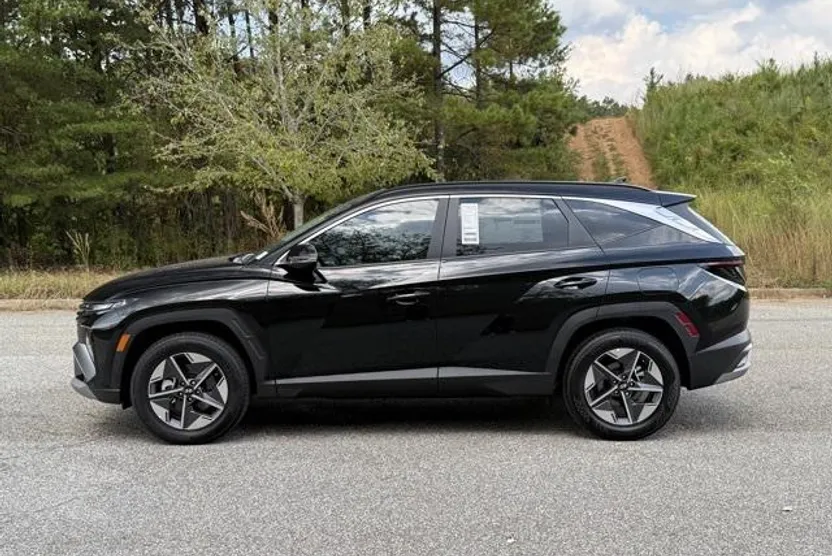2025 Hyundai Tucson SEL Convenience photo 1