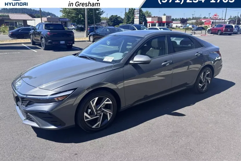 2025 Hyundai Elantra SEL Convenience photo 1