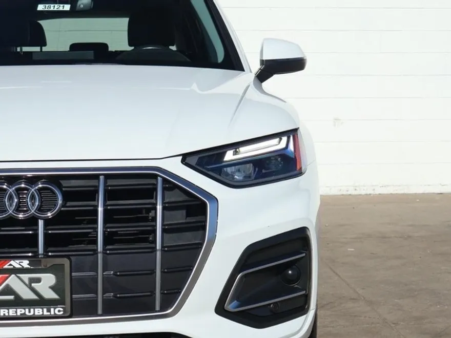 2021 Audi Q5 Premium photo 1