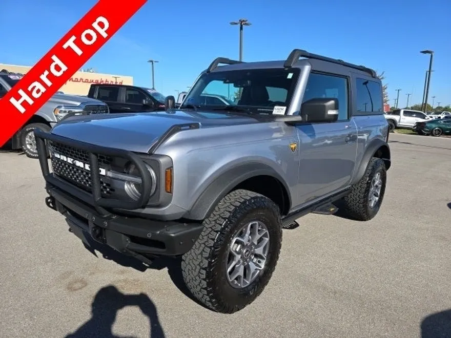 2022 Ford Bronco Badlands photo 1