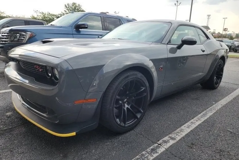 2023 Dodge Challenger R/T Scat Pack Widebody photo 1