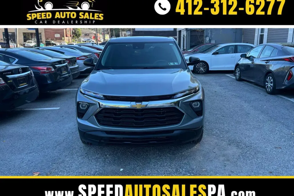 2025 Chevrolet Trailblazer LS photo 1